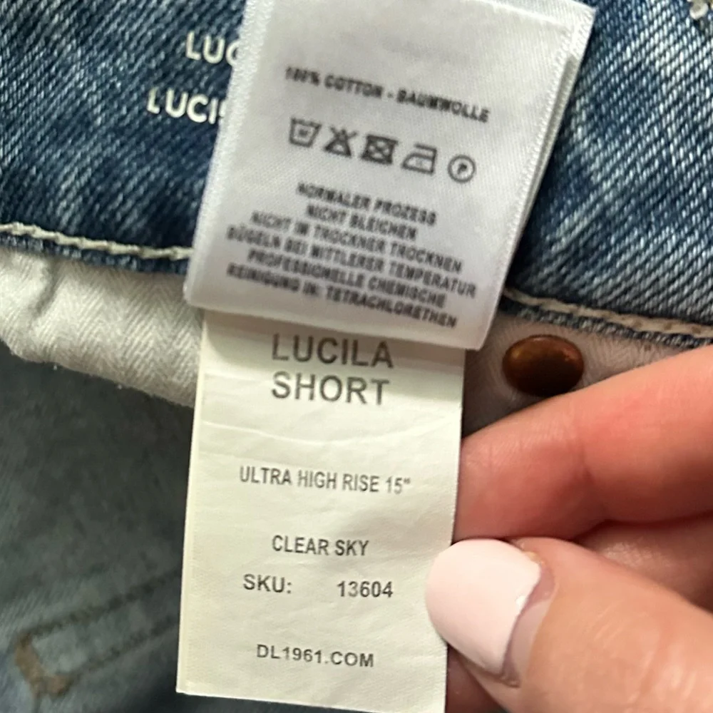 DL1961 Lucila Ultra High Rise 15” Denim Bermuda Shorts Clear Sky Size 32 Revolve
